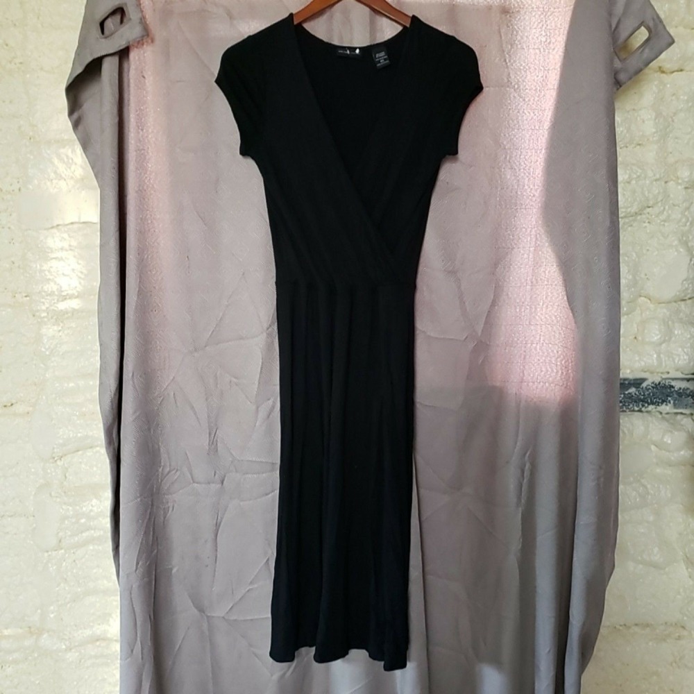 New York & Company Dress Womens XS Black Solid Short Sleeve V Neck Wrap Midi